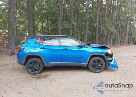 2018 Jeep Compass Altitude 4X4 from USA, damaged, VIN 3C4NJDBB2JT299195